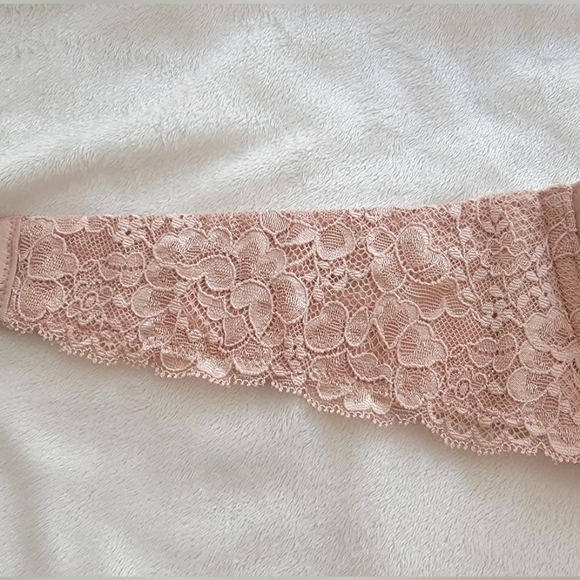 Victoria's Secret Lace Strapless Bra in Blush Pink, 34C - Picture 10 of 10